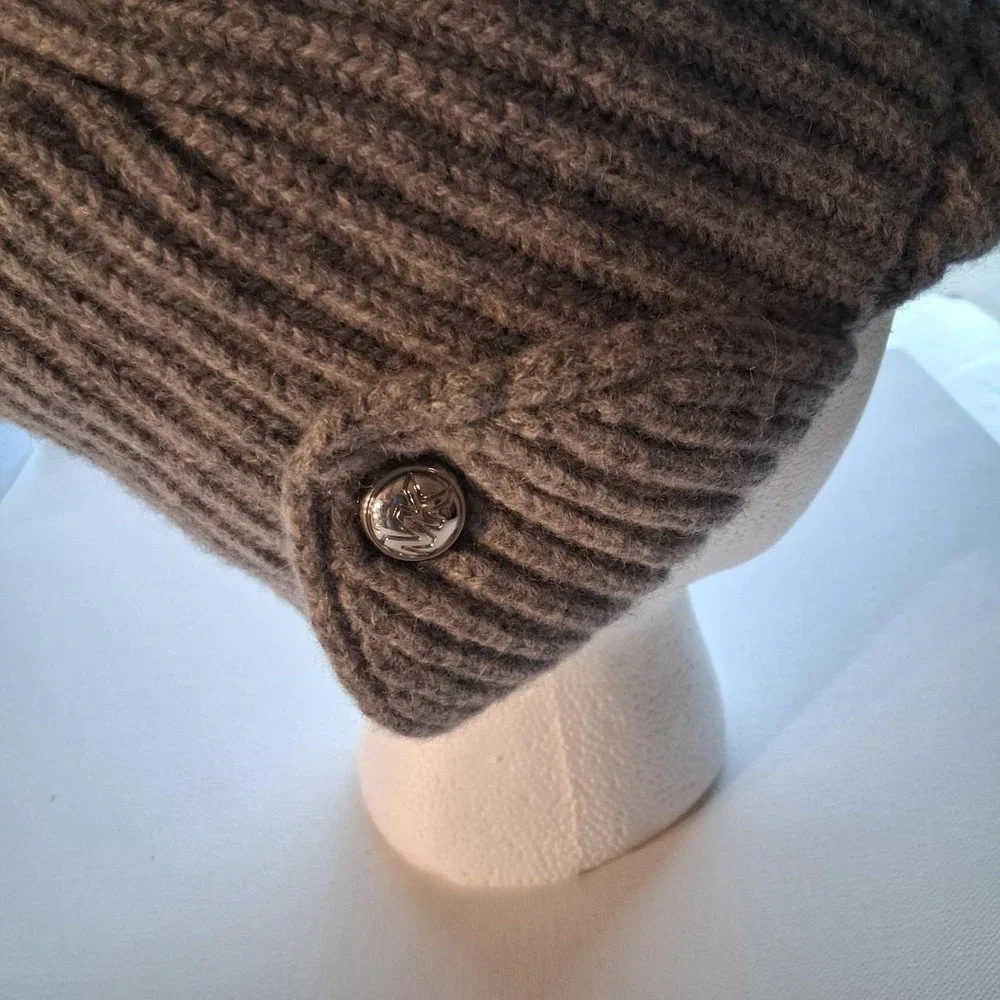 Womens 100% wool MK Michael Kors sweater beanie with brim